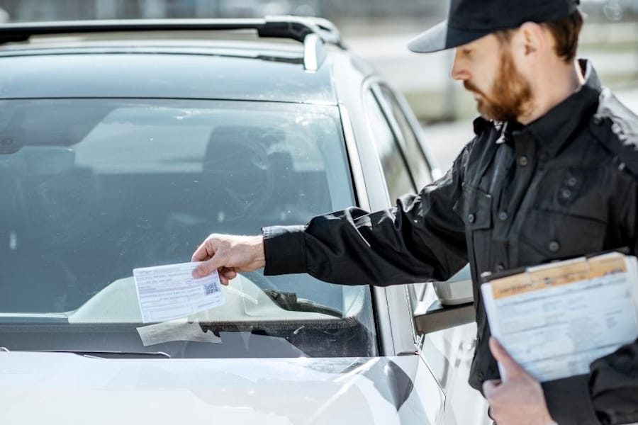 قوانین پارکینگ و سیستم عوارضی در دبی