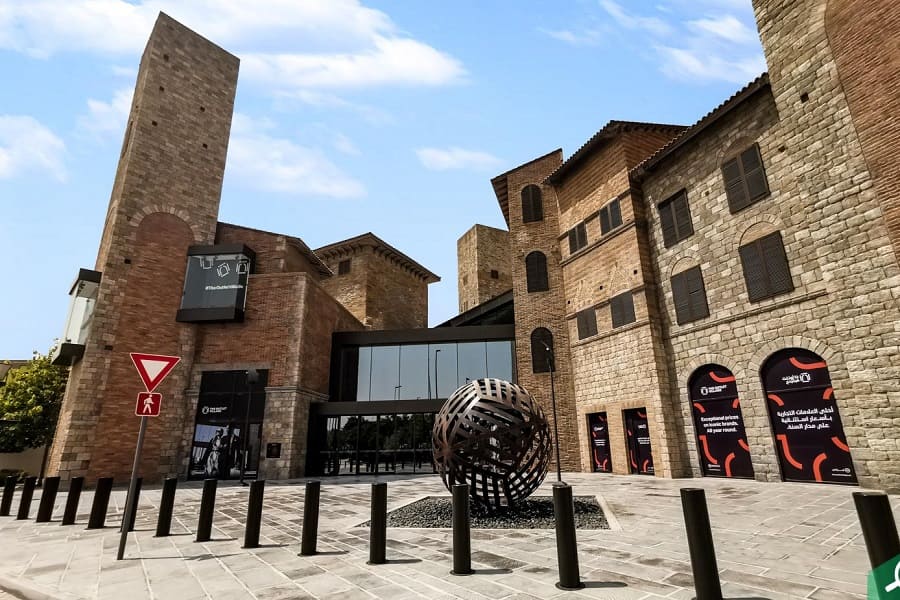 اوت‌لت ویلیج (The Outlet Village)