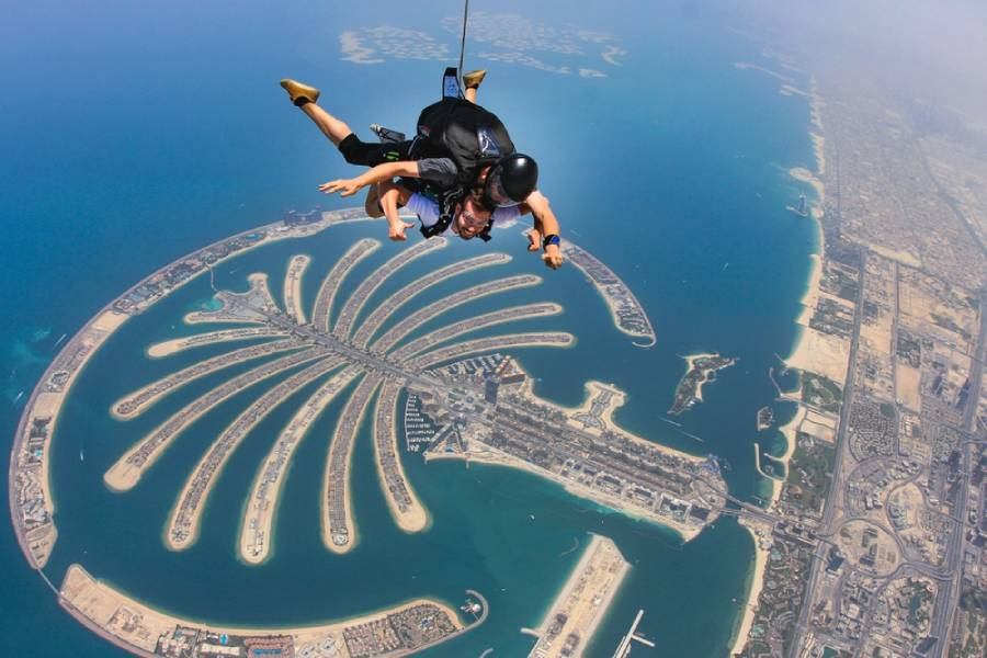 SkyDive؛ هیجان تماشای دبی از آسمان