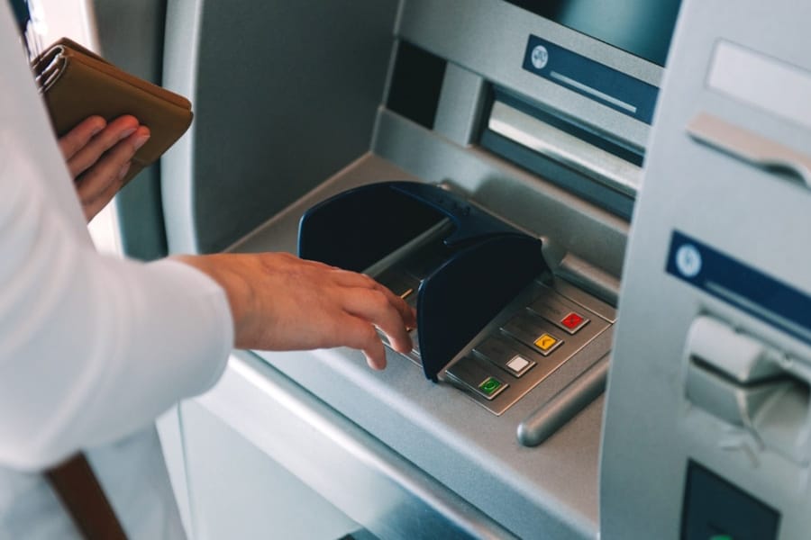 هزینه افتتاح حساب در دبی