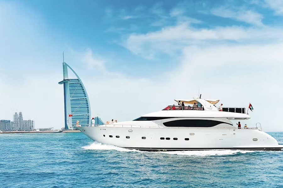 قایق تفریحی دبی مارینا 